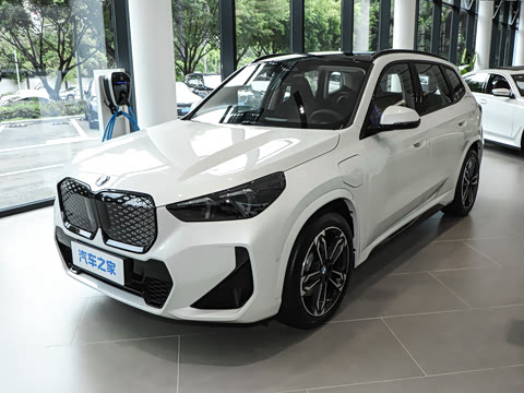 宝马 宝马iX1 2026款 改款 xDrive30L X设计套装