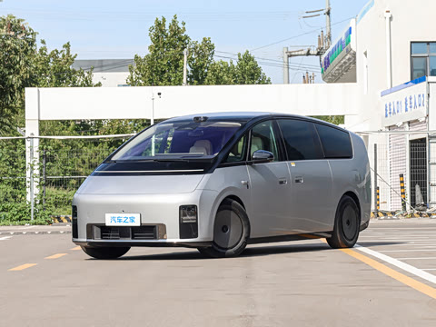 理想汽车 理想MEGA 2026款 基本型