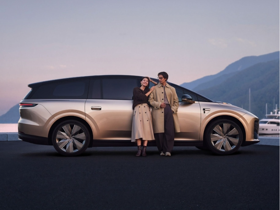 定位新形态家庭旗舰SUV！理想i9将于9月16日正式发布！